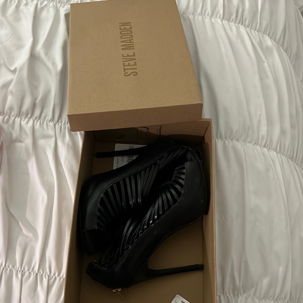 Used Steve Madden black strappy heels